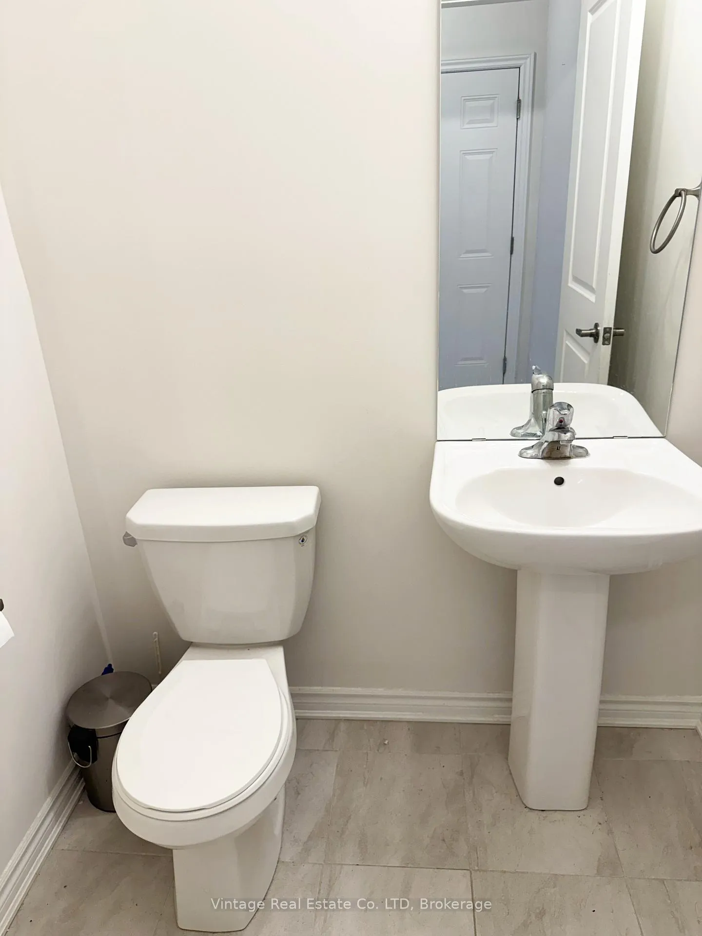 Photo 3 of Unit MAIN FLOOR, 49 Sapphire Way, Thorold, Rolling Meadows — HOMEH