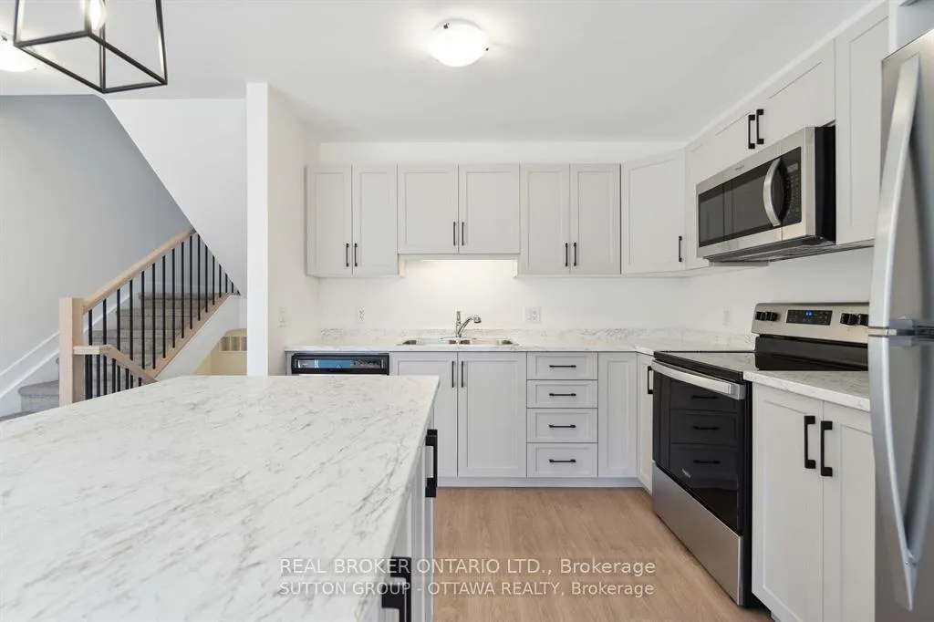 Photo 8 of 47 Staples Boulevard, Smiths Falls — HOMEH