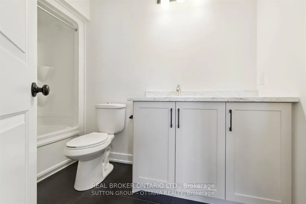 Photo 12 of 47 Staples Boulevard, Smiths Falls — HOMEH