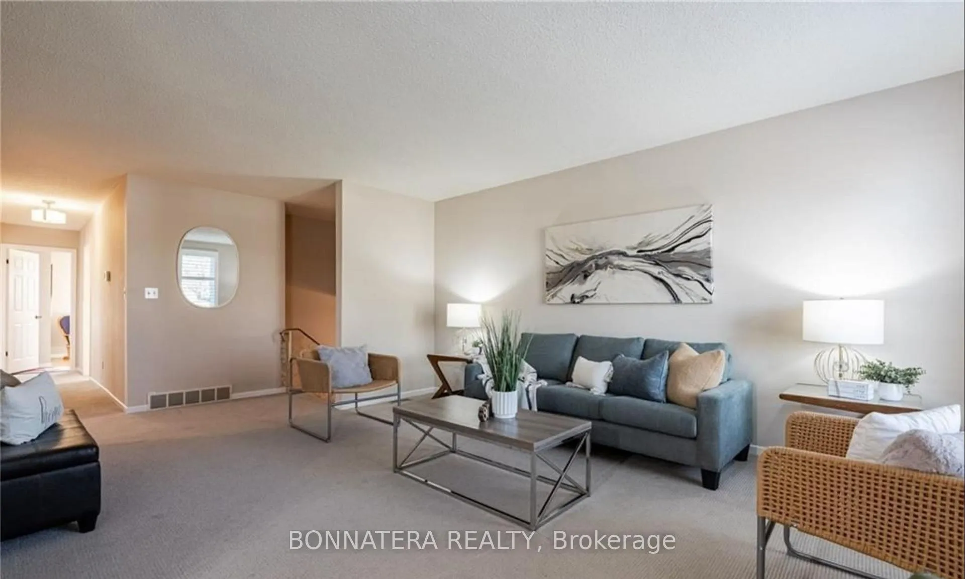 Photo 4 of Unit Upper unit, 50 Cedardale Avenue, St. Catharines, Secord Woods — HOMEH