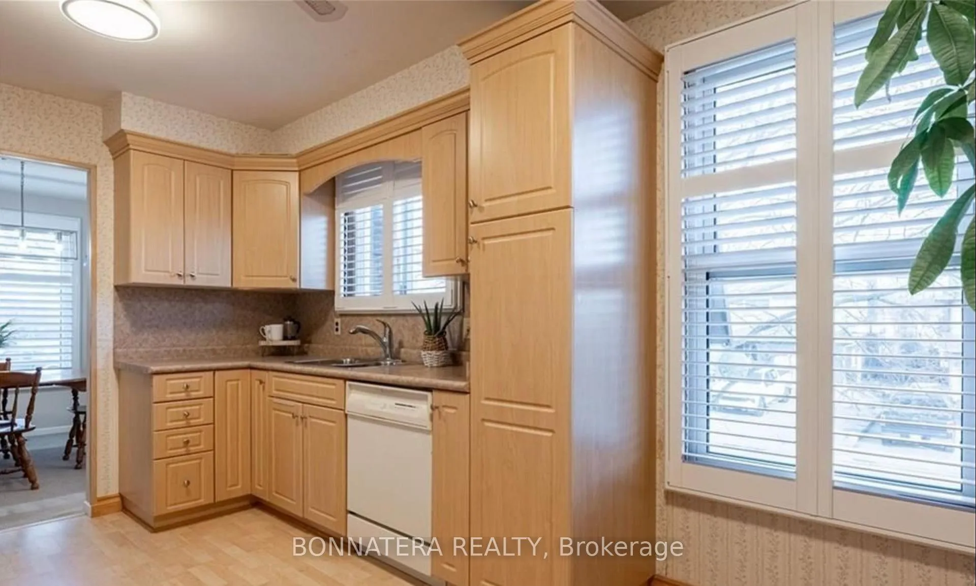 Photo 10 of Unit Upper unit, 50 Cedardale Avenue, St. Catharines, Secord Woods — HOMEH