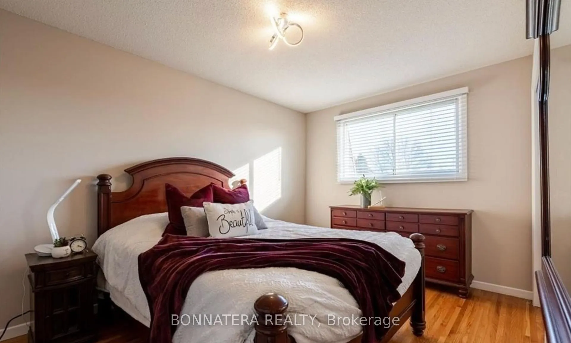 Photo 12 of Unit Upper unit, 50 Cedardale Avenue, St. Catharines, Secord Woods — HOMEH