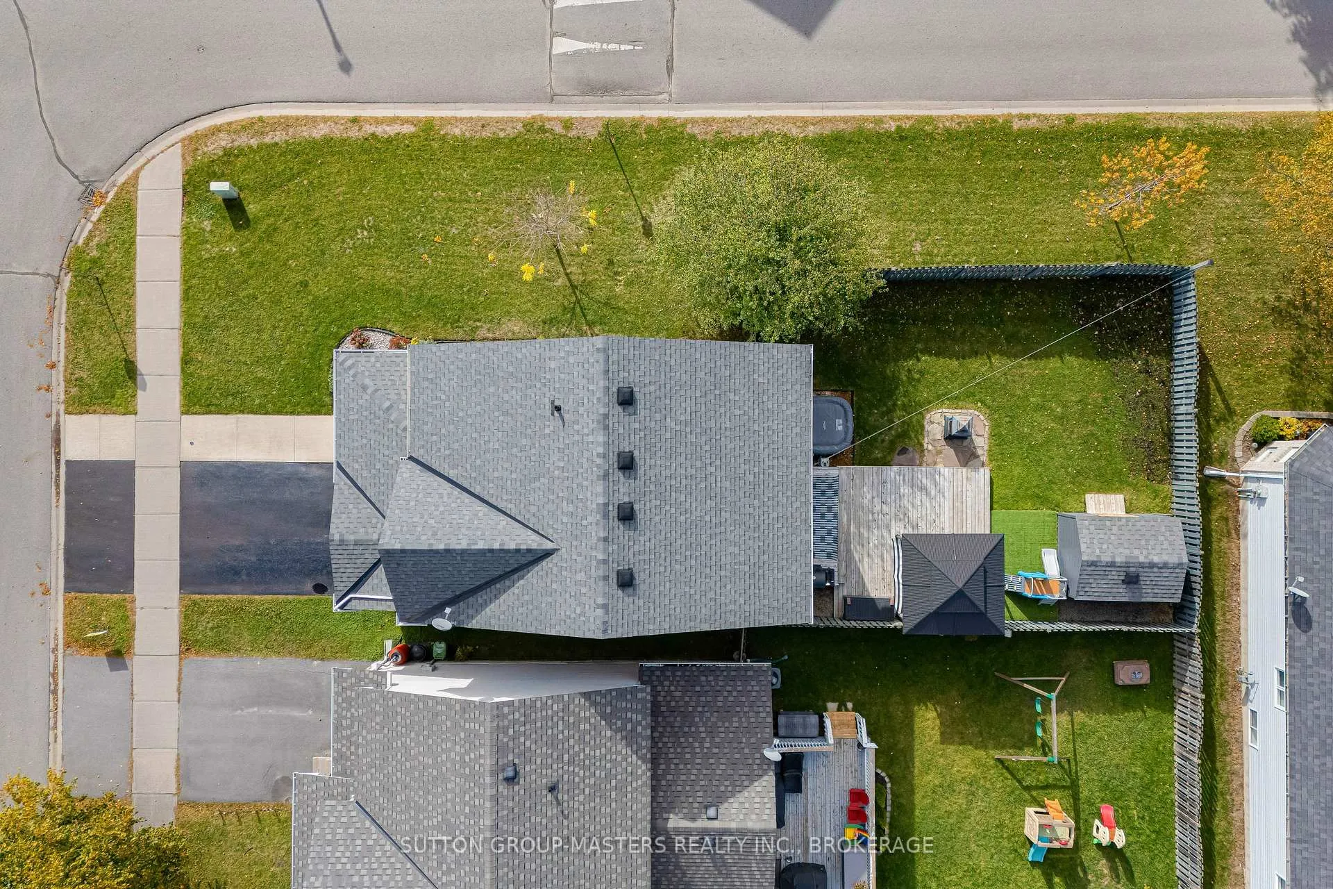 Photo 41 of 1041 Rainbow Crescent, Kingston, Kingston East (Incl Barret Crt) — HOMEH