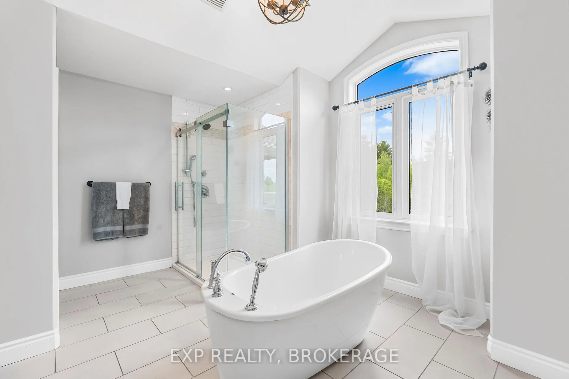 Photo 25 of 228 Mill Pond Place, Kingston, West of Sir John A. Blvd — HOMEH