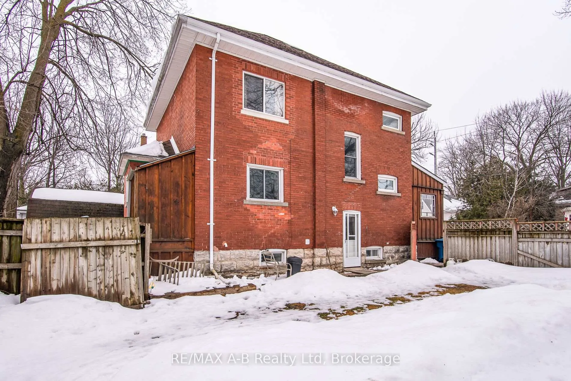 Photo 4 of 56 West Gore Street, Stratford — HOMEH