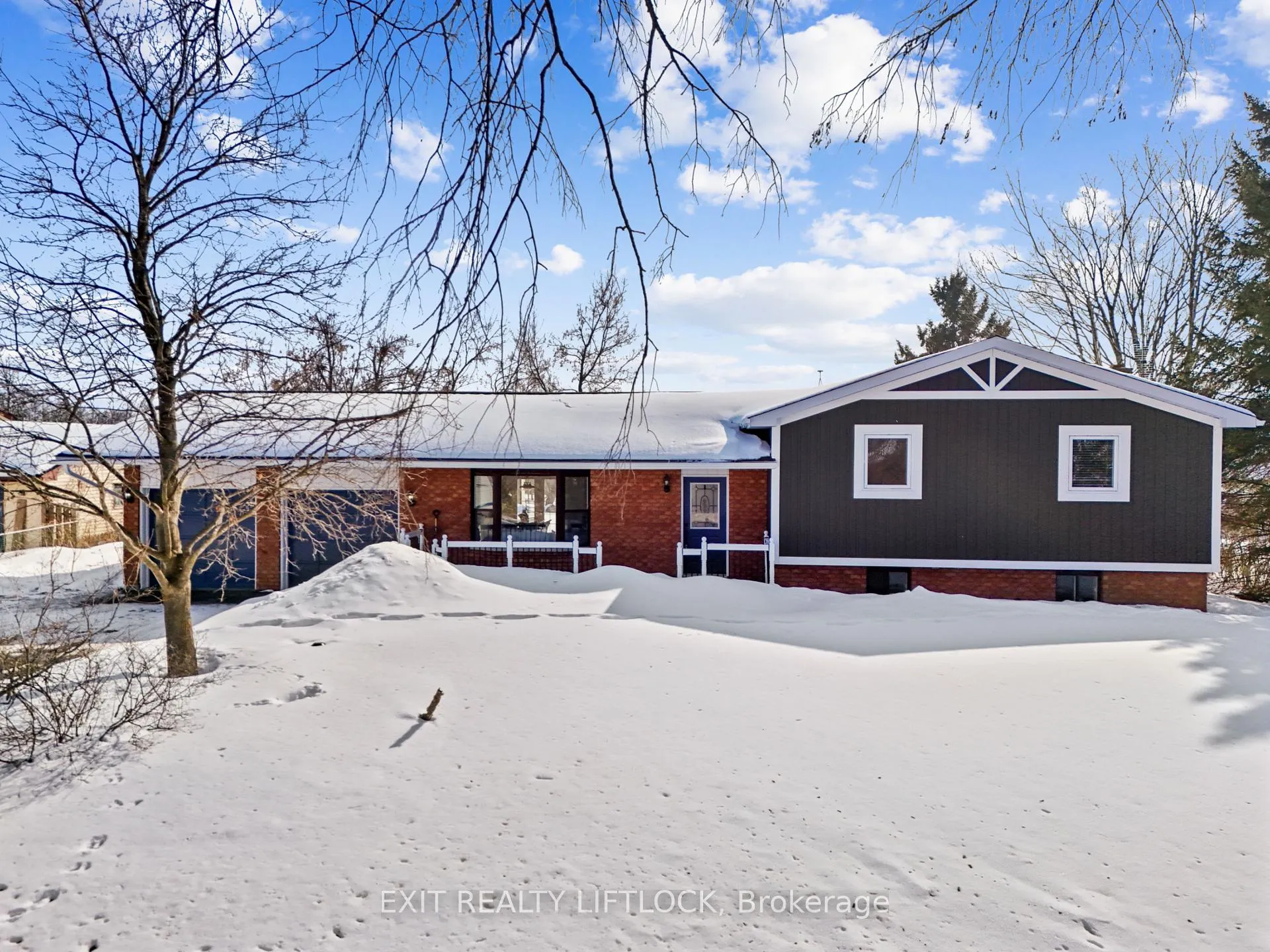 Photo 1 of 1018 Meadowview Road, Kawartha Lakes, Omemee — HOMEH