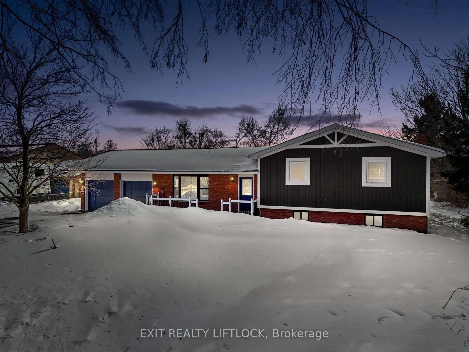 Photo 2 of 1018 Meadowview Road, Kawartha Lakes, Omemee — HOMEH