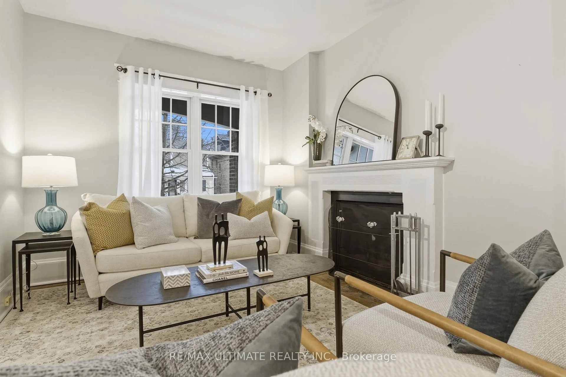 Photo 4 of 27 Osborne Avenue, Toronto, East End-Danforth — HOMEH