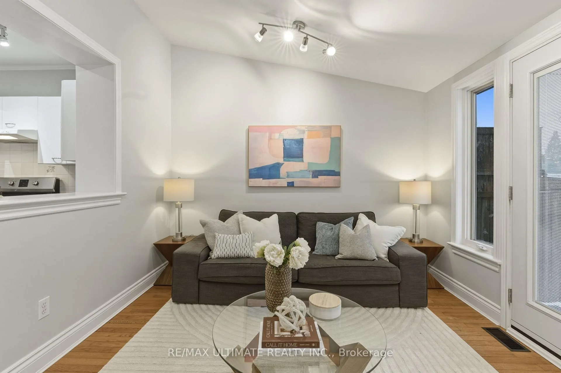 Photo 15 of 27 Osborne Avenue, Toronto, East End-Danforth — HOMEH