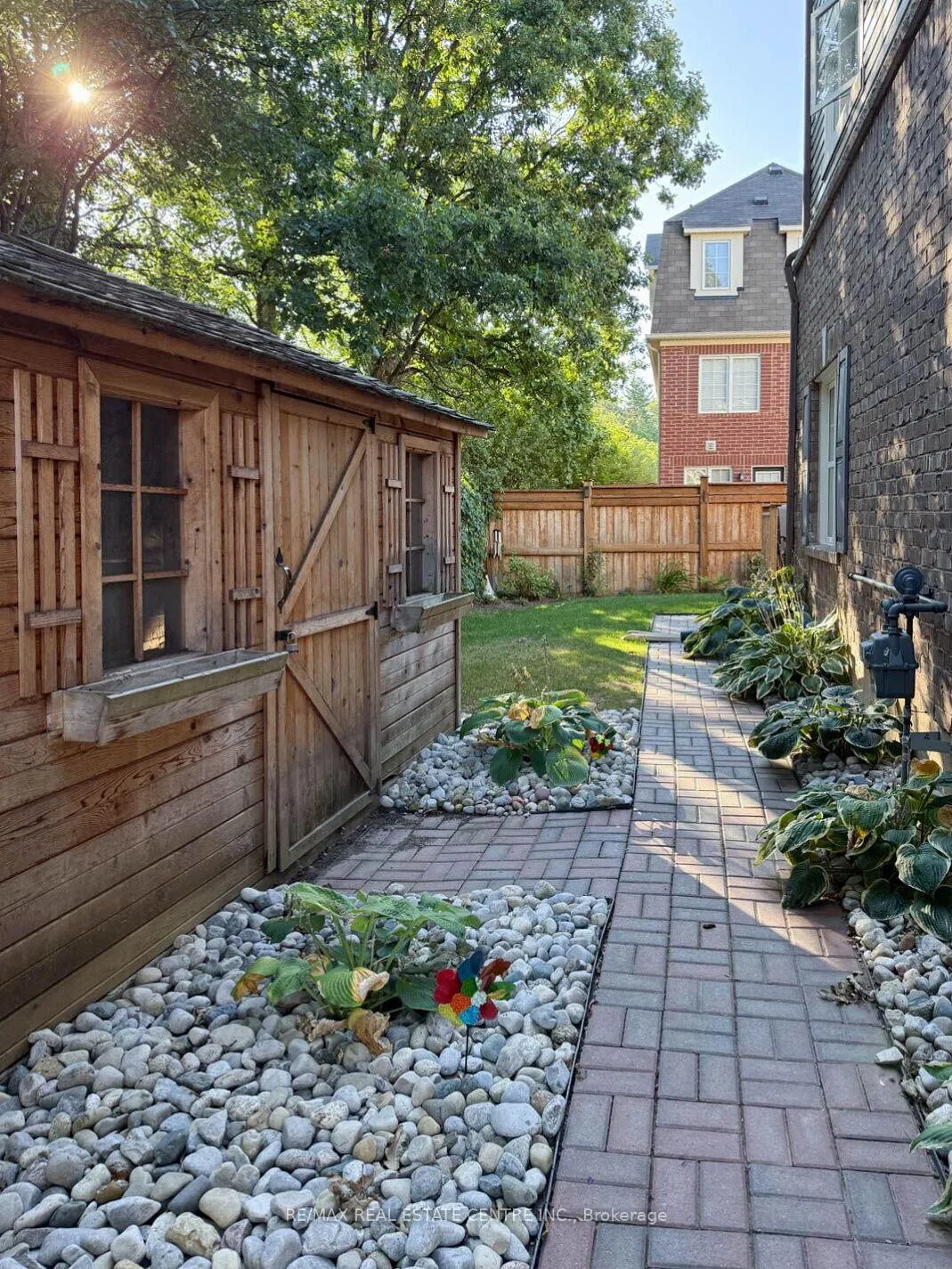 Photo 11 of 28 Colonel Frank Ching Crescent, Brampton, Fletcher's West — HOMEH