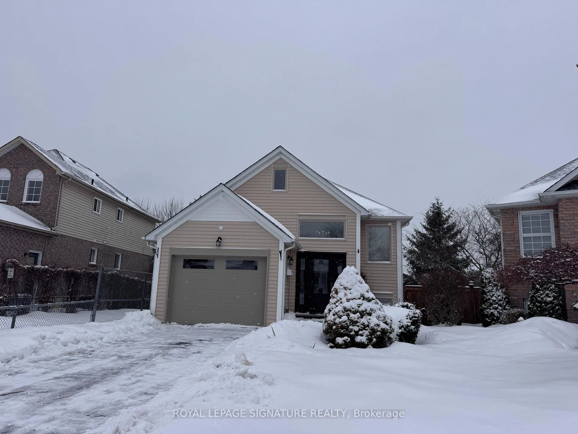 Front of 1256 Dartmoor Street