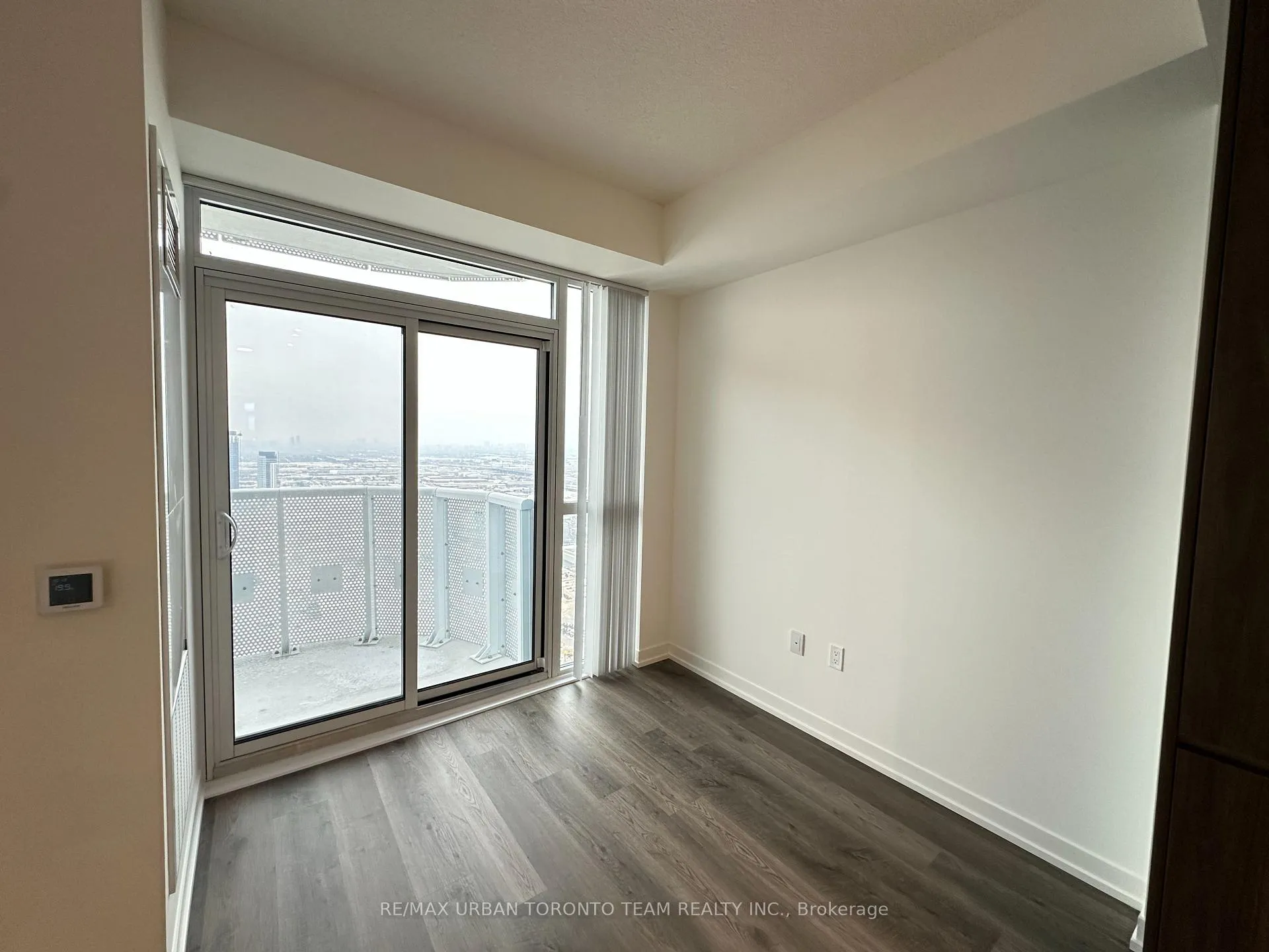Photo 5 of Unit 4808, 8 Interchange Way, Vaughan, Vaughan Corporate Centre — HOMEH