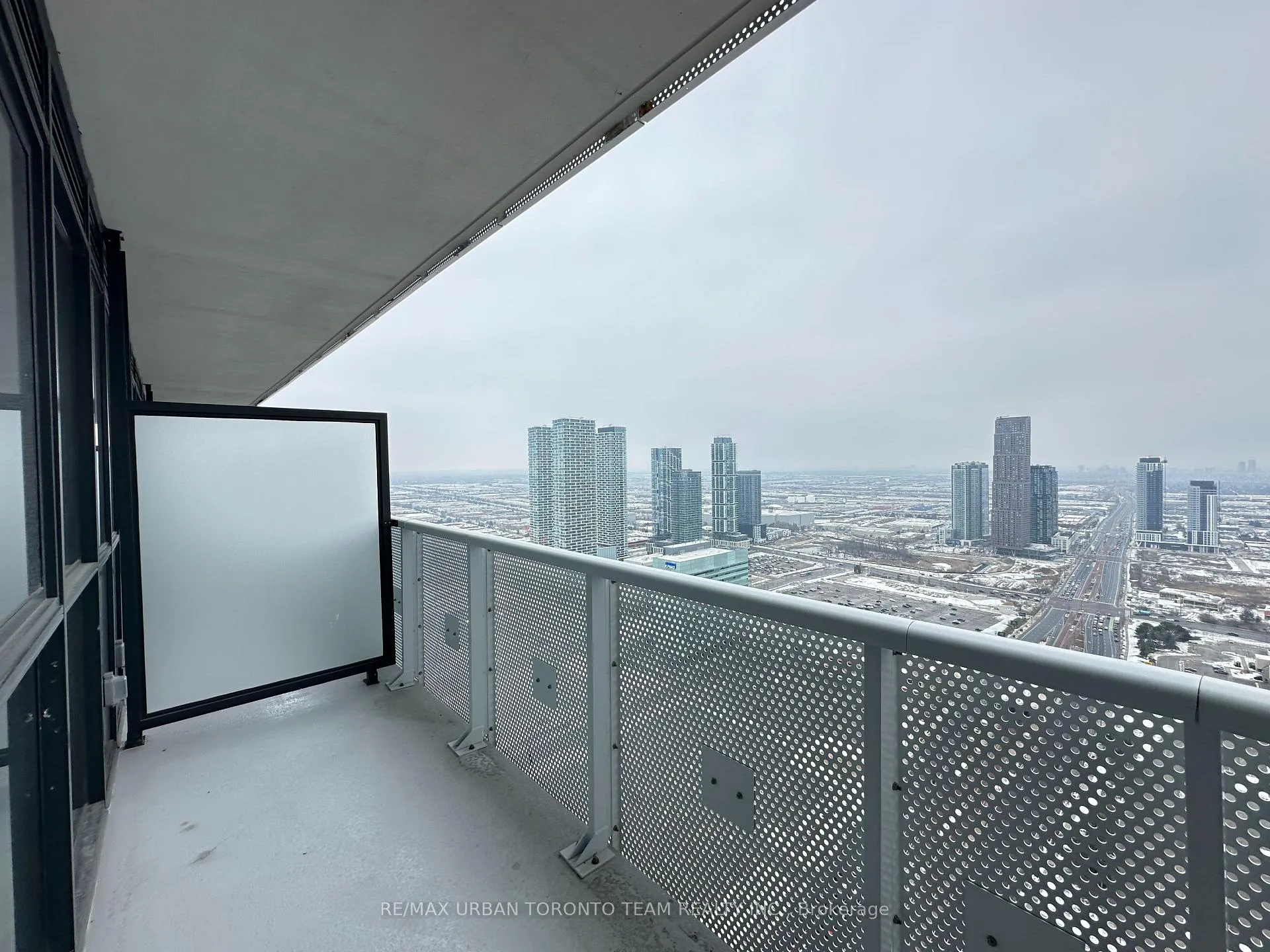 Photo 8 of Unit 4808, 8 Interchange Way, Vaughan, Vaughan Corporate Centre — HOMEH