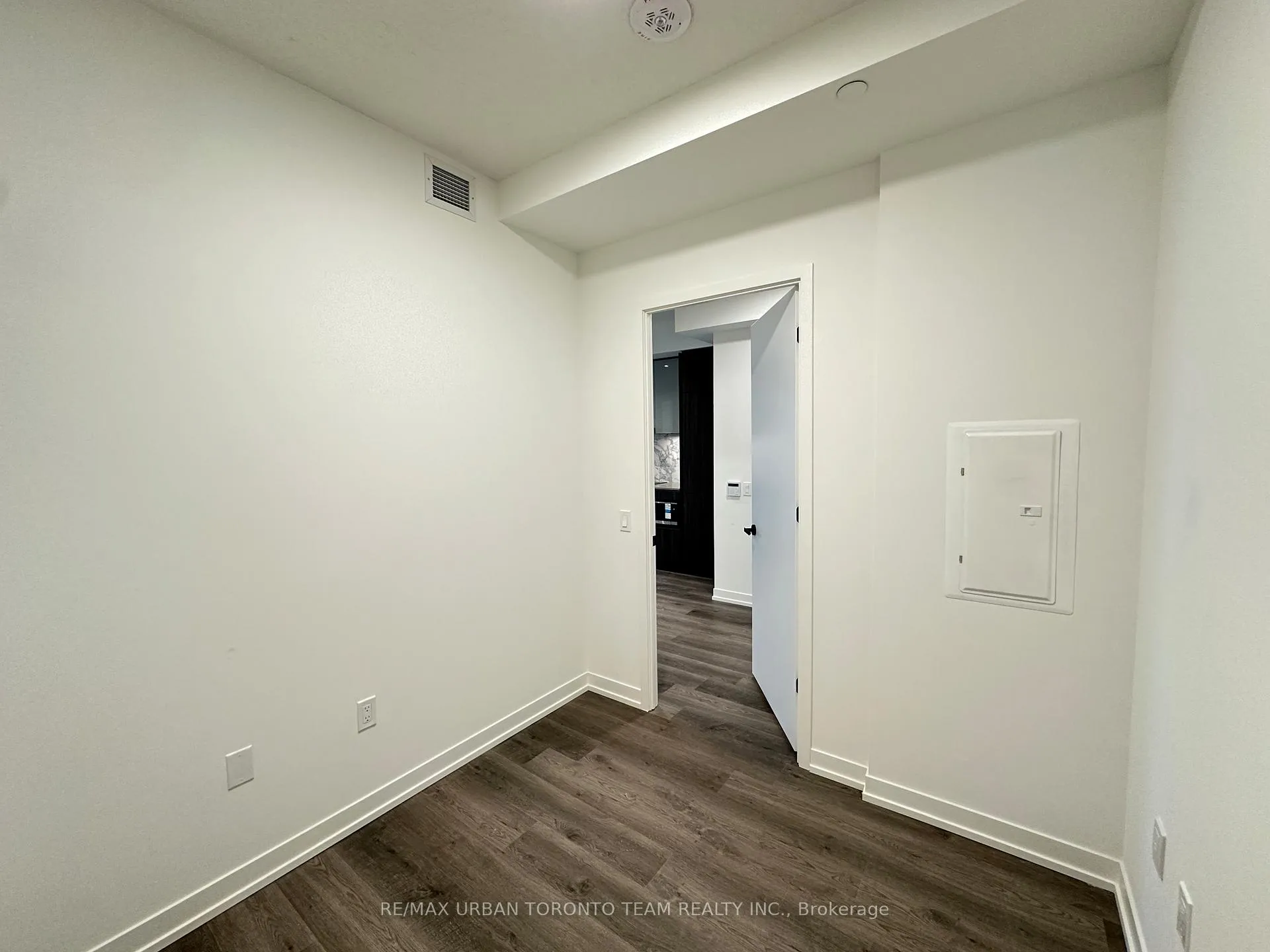 Photo 12 of Unit 4808, 8 Interchange Way, Vaughan, Vaughan Corporate Centre — HOMEH