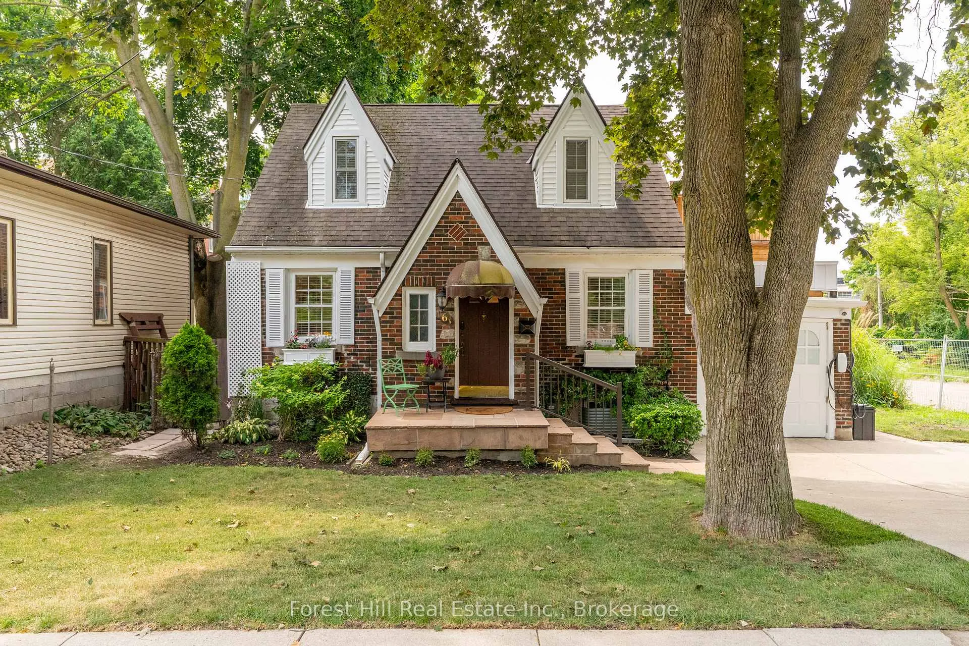 Photo 1 of 161 Herbert Street, Waterloo, Uptown Waterloo/North Ward — HOMEH
