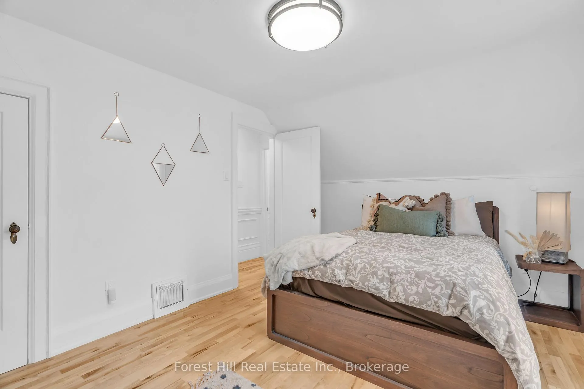 Photo 27 of 161 Herbert Street, Waterloo, Uptown Waterloo/North Ward — HOMEH