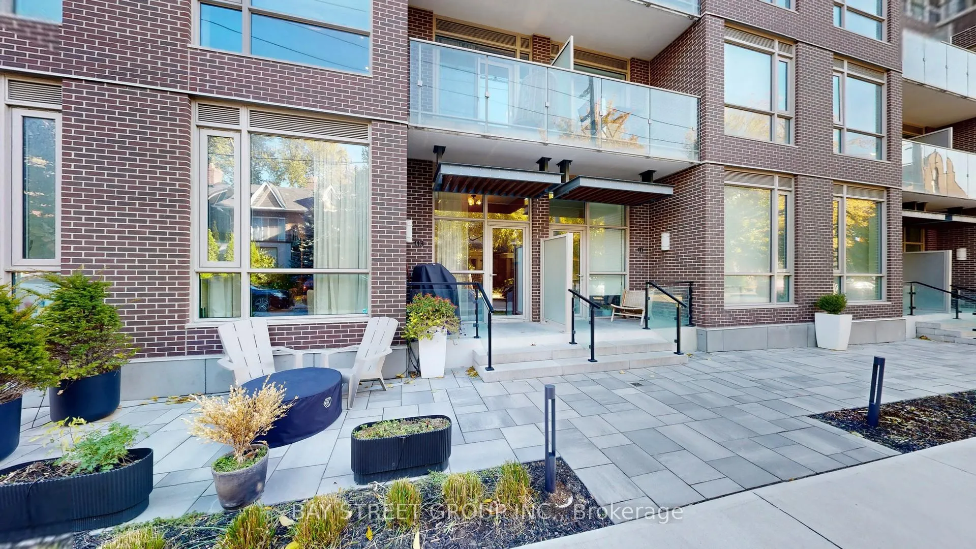 Front of Unit 105, 150 Logan Avenue W
