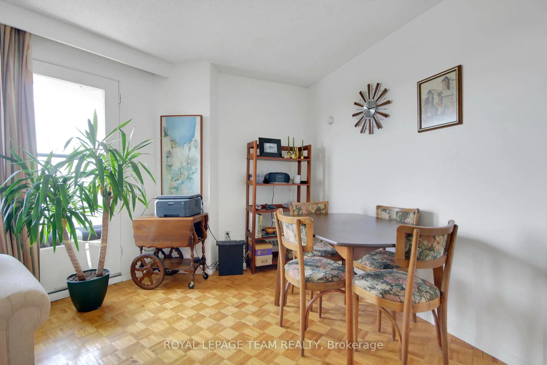 Photo 11 of Unit 708, 20 Chesterton Drive, Ottawa, Borden Farm/Stewart Farm/Carleton Heights/Parkwood Hills — HOMEH