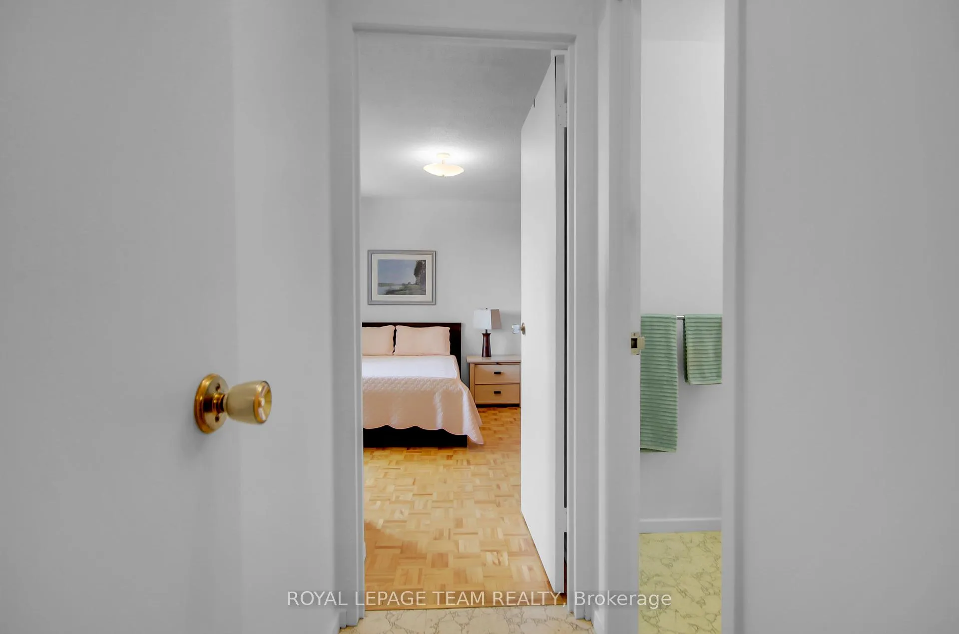 Photo 21 of Unit 708, 20 Chesterton Drive, Ottawa, Borden Farm/Stewart Farm/Carleton Heights/Parkwood Hills — HOMEH