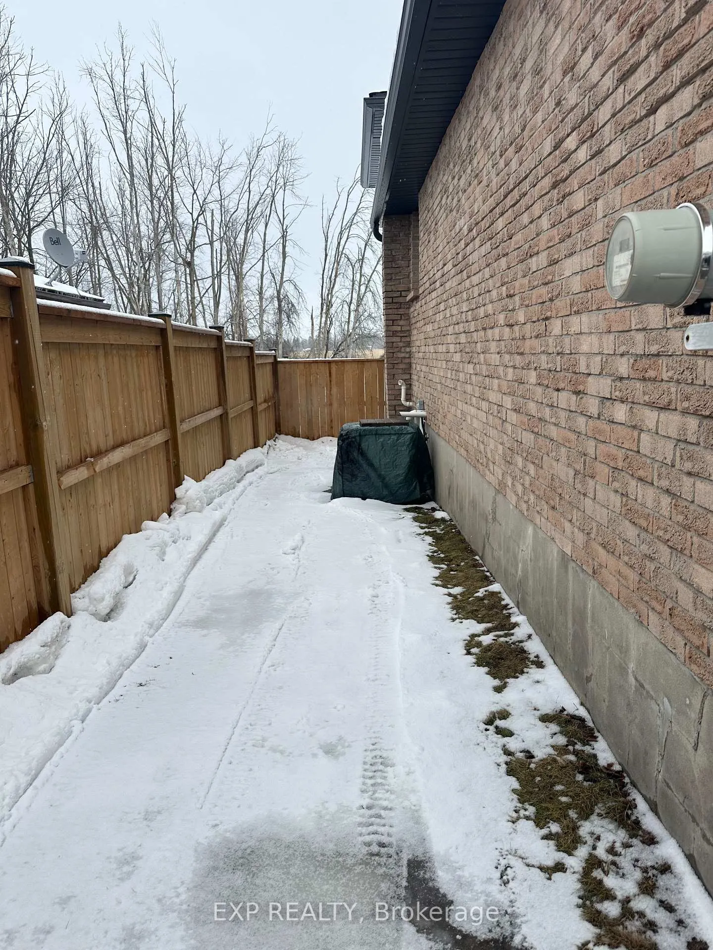 Photo 33 of 578 Highland Crescent, Brock, Beaverton — HOMEH