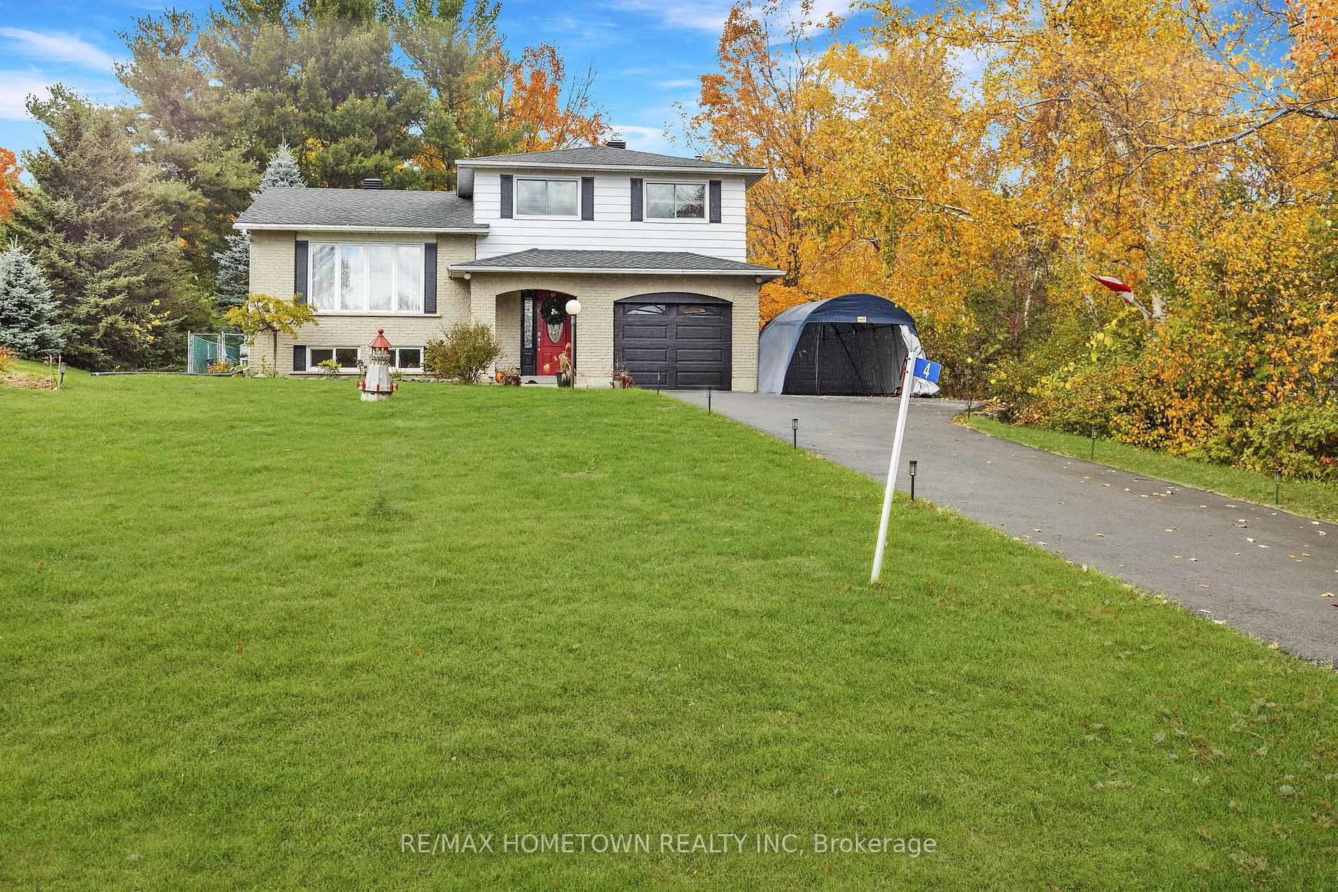 Photo 2 of 4 Meikle Drive, Augusta, Augusta Twp — HOMEH