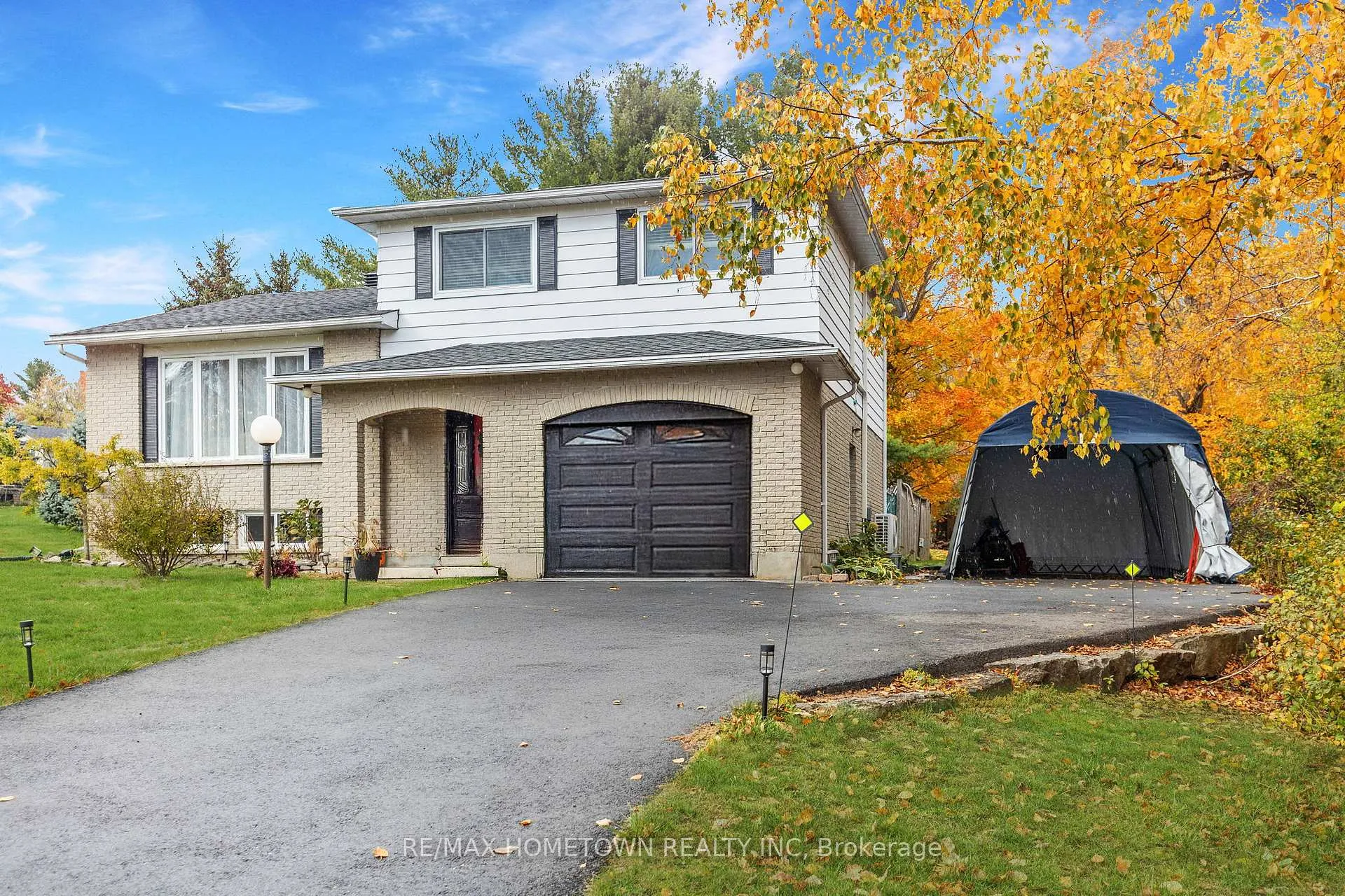 Photo 3 of 4 Meikle Drive, Augusta, Augusta Twp — HOMEH
