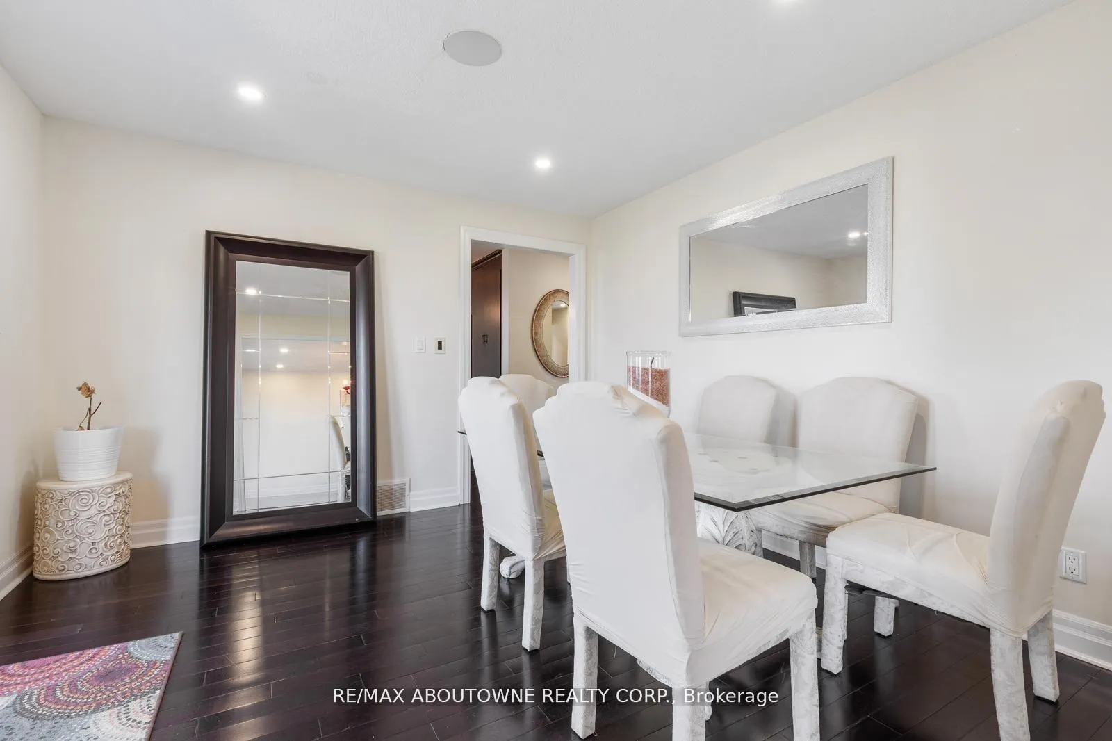 Photo 11 of 1073 North Service Road, Hamilton, Stoney Creek — HOMEH