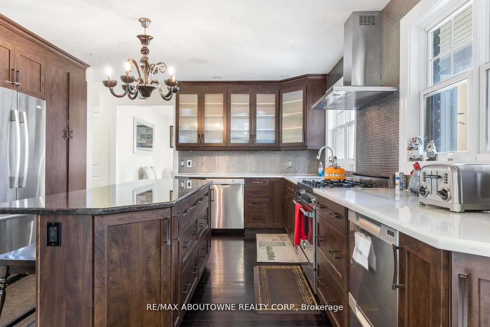 Photo 15 of 1073 North Service Road, Hamilton, Stoney Creek — HOMEH