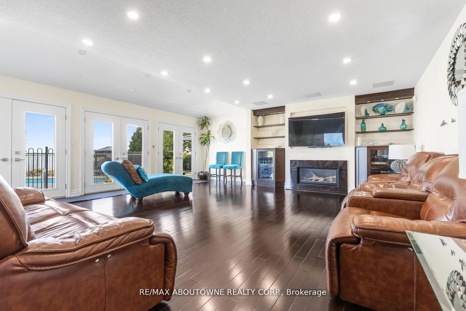Photo 17 of 1073 North Service Road, Hamilton, Stoney Creek — HOMEH