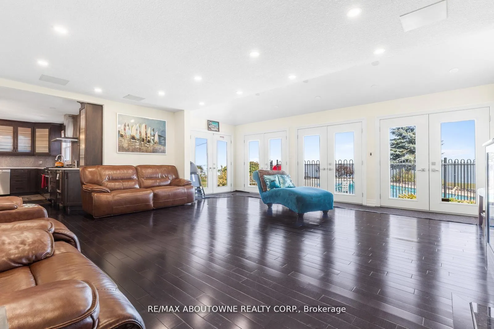 Photo 18 of 1073 North Service Road, Hamilton, Stoney Creek — HOMEH