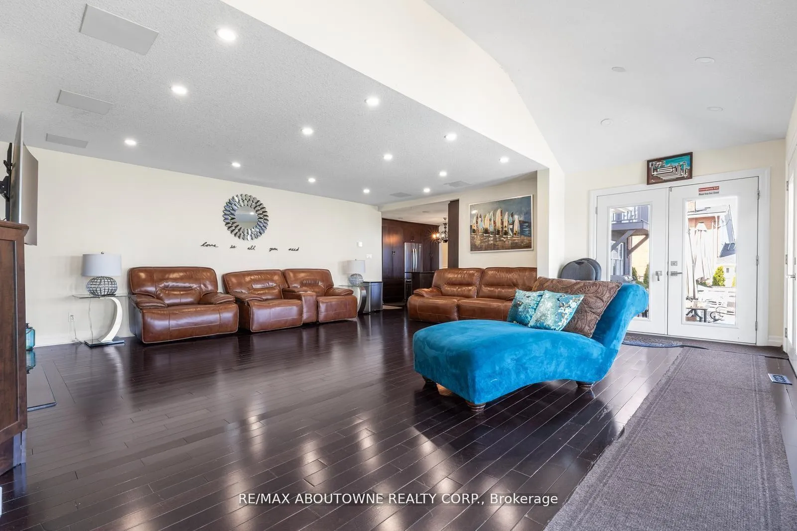 Photo 19 of 1073 North Service Road, Hamilton, Stoney Creek — HOMEH