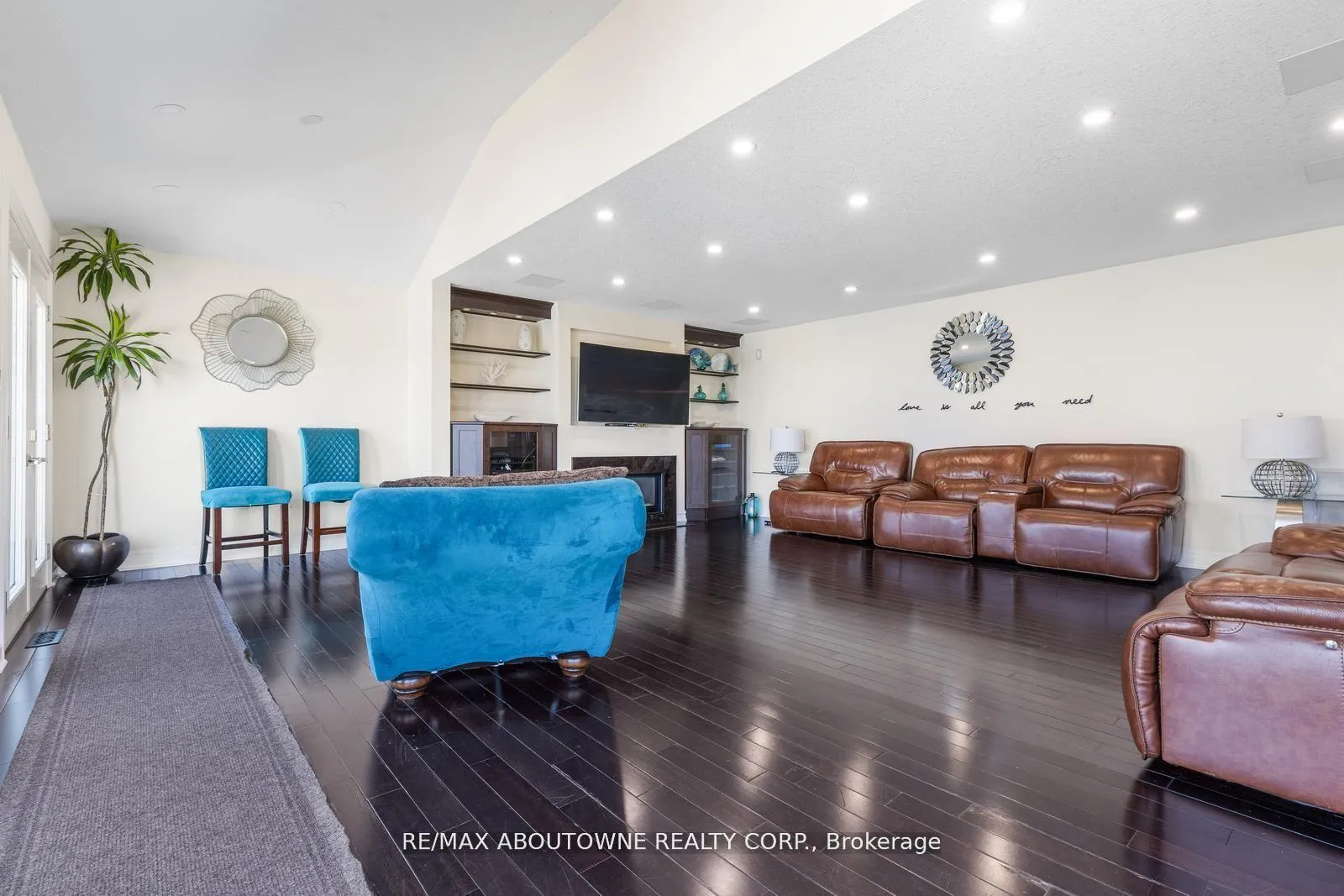 Photo 20 of 1073 North Service Road, Hamilton, Stoney Creek — HOMEH