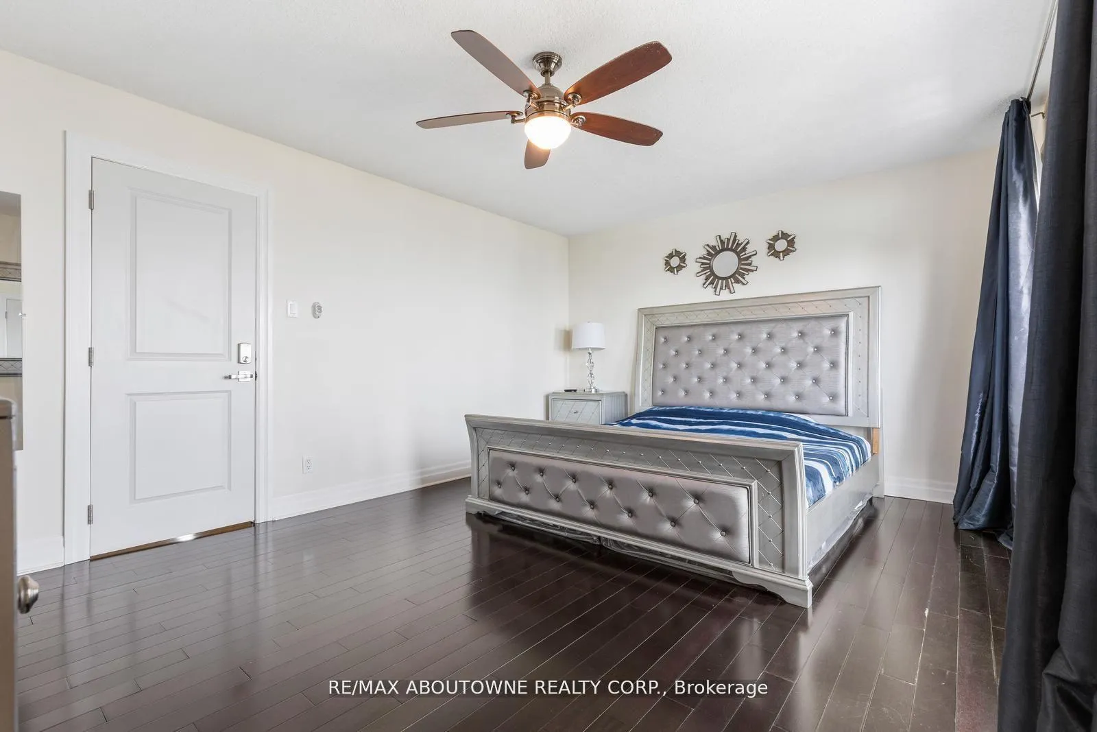 Photo 22 of 1073 North Service Road, Hamilton, Stoney Creek — HOMEH