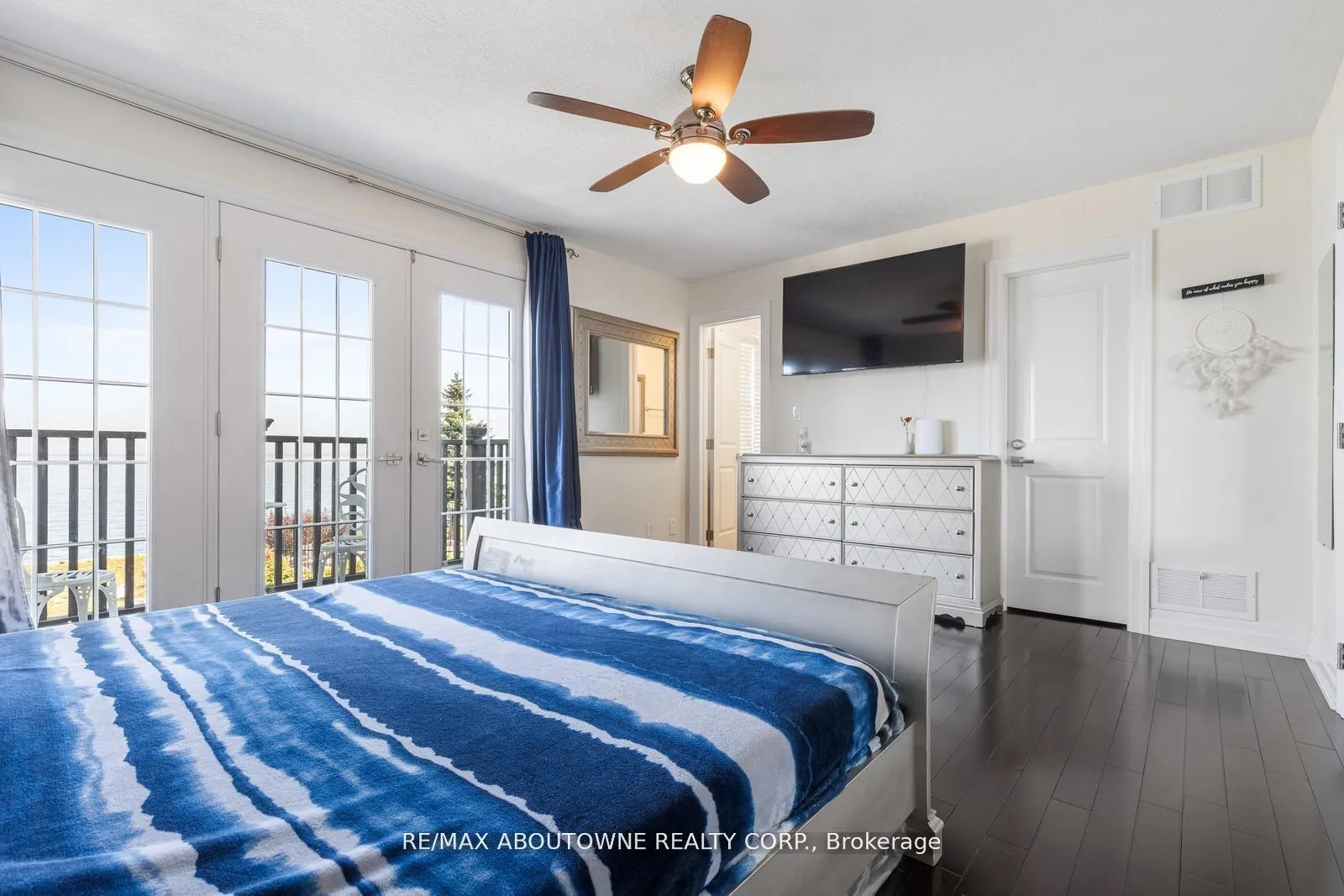 Photo 23 of 1073 North Service Road, Hamilton, Stoney Creek — HOMEH