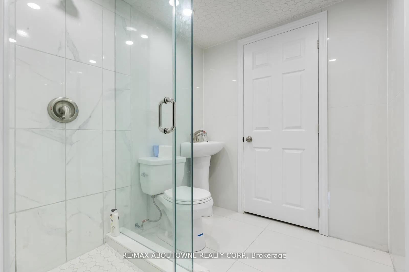 Photo 34 of 1073 North Service Road, Hamilton, Stoney Creek — HOMEH