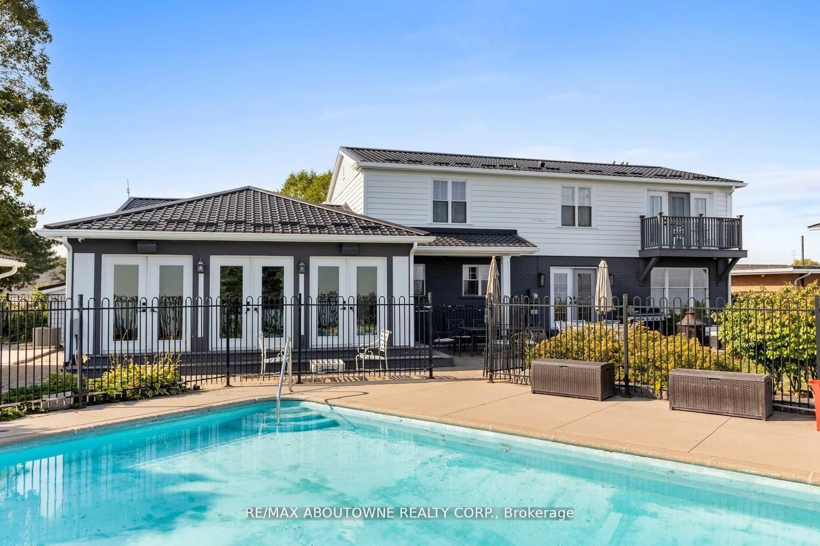 Photo 38 of 1073 North Service Road, Hamilton, Stoney Creek — HOMEH