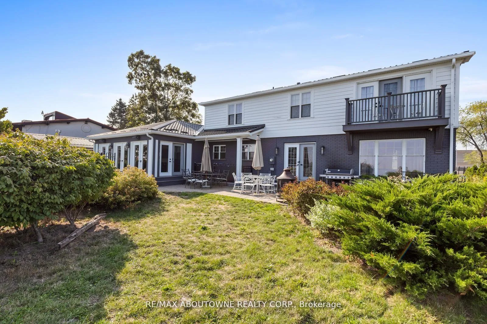 Photo 42 of 1073 North Service Road, Hamilton, Stoney Creek — HOMEH