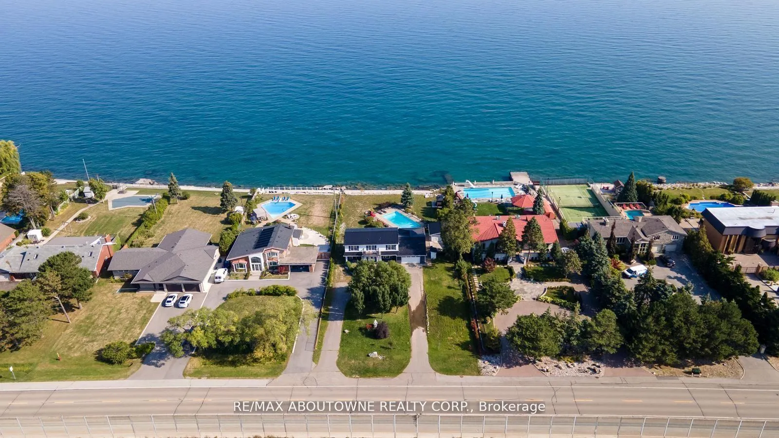 Photo 45 of 1073 North Service Road, Hamilton, Stoney Creek — HOMEH