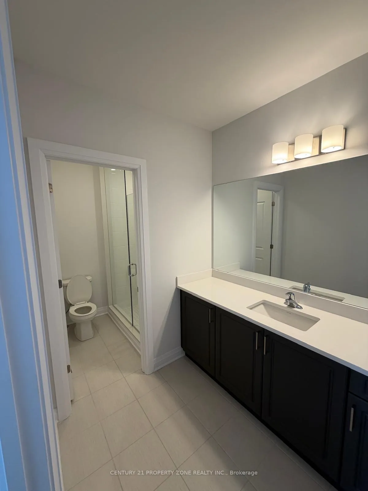Photo 8 of 131 Antibes Drive, Brampton, Credit Valley — HOMEH