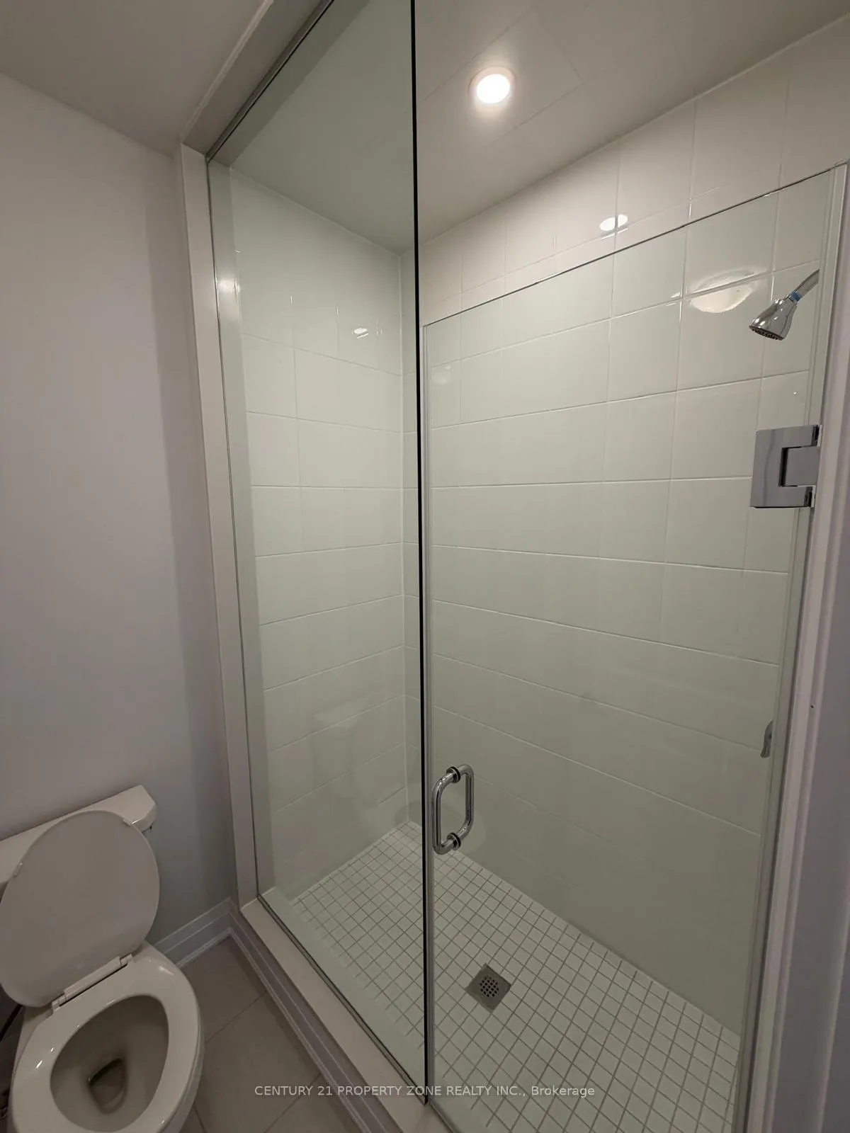 Photo 10 of 131 Antibes Drive, Brampton, Credit Valley — HOMEH
