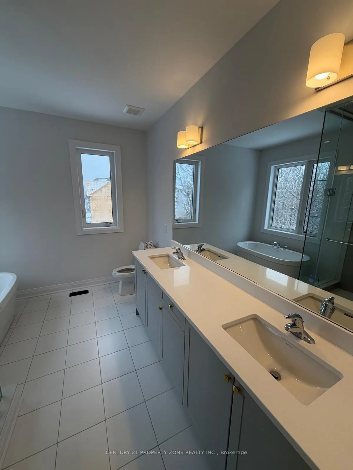 Photo 18 of 131 Antibes Drive, Brampton, Credit Valley — HOMEH