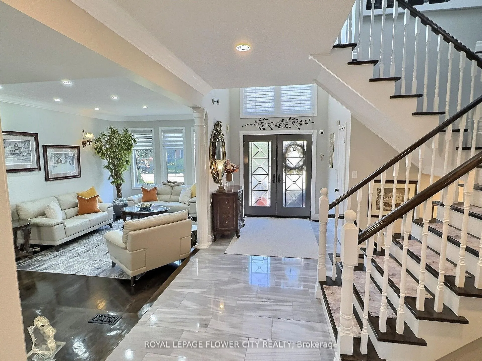 Photo 4 of 70 Colonel Bertram Road, Brampton, Snelgrove — HOMEH