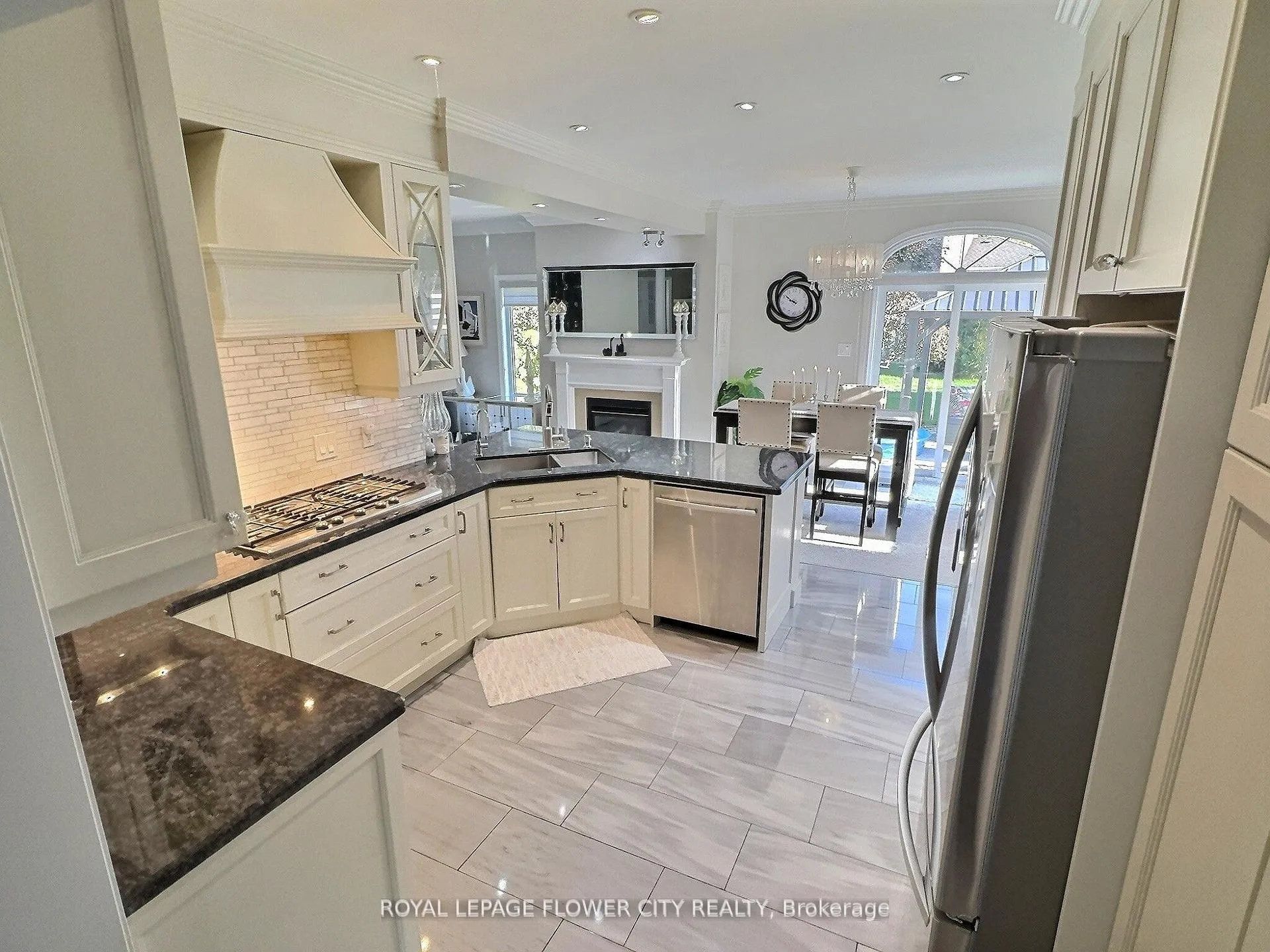 Photo 10 of 70 Colonel Bertram Road, Brampton, Snelgrove — HOMEH