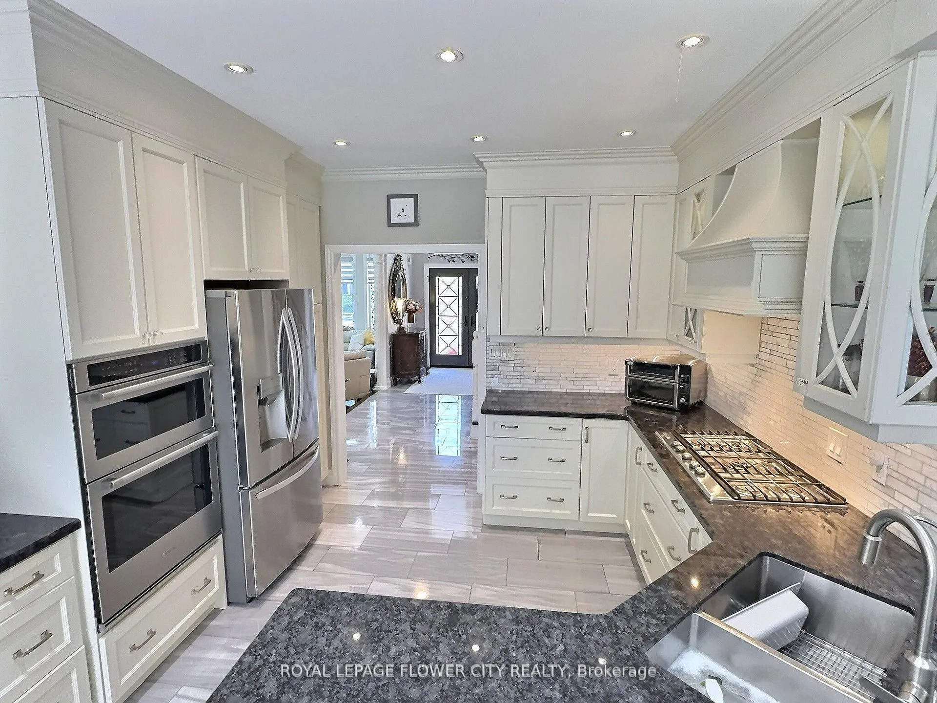Photo 12 of 70 Colonel Bertram Road, Brampton, Snelgrove — HOMEH