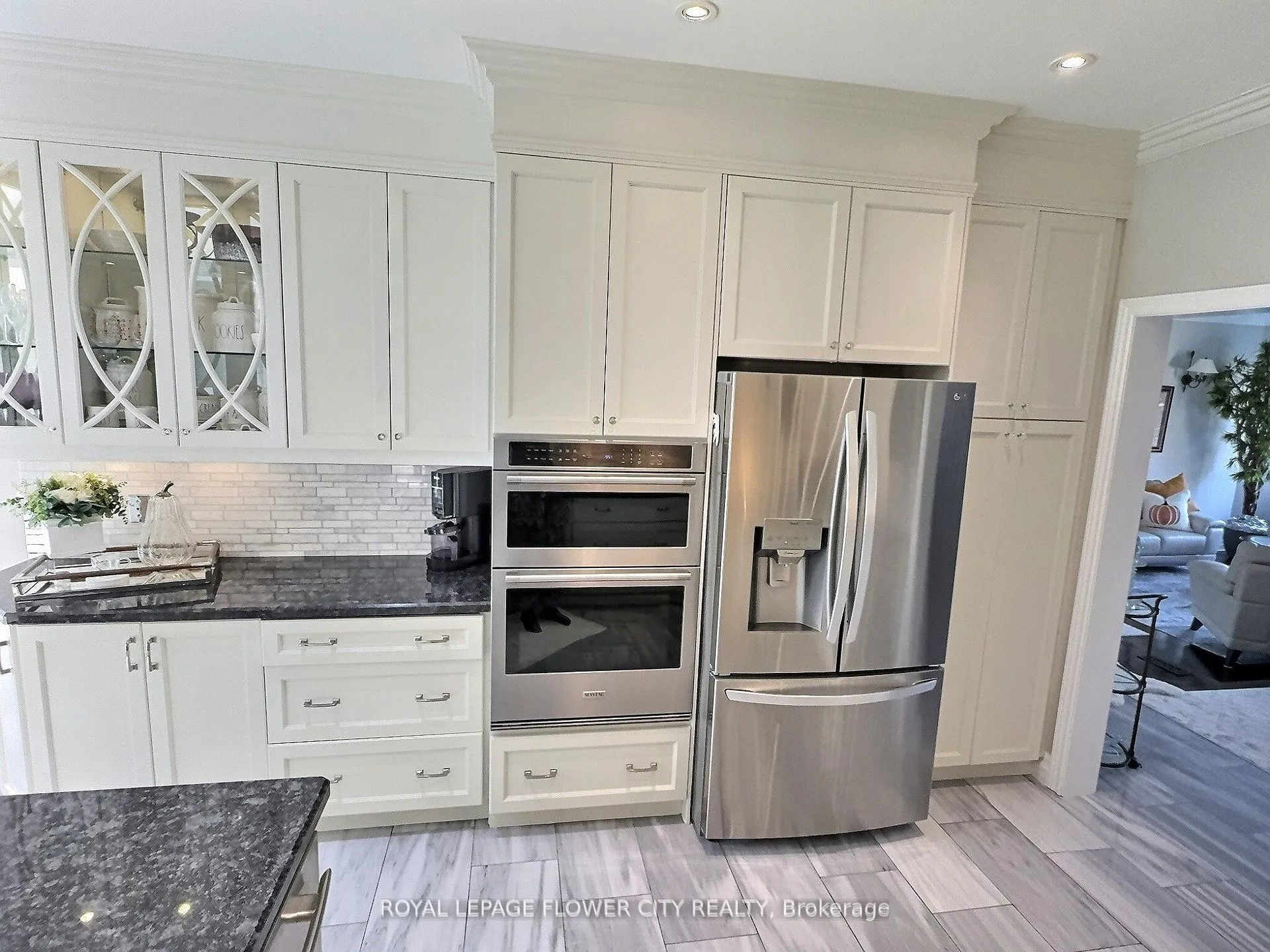 Photo 13 of 70 Colonel Bertram Road, Brampton, Snelgrove — HOMEH