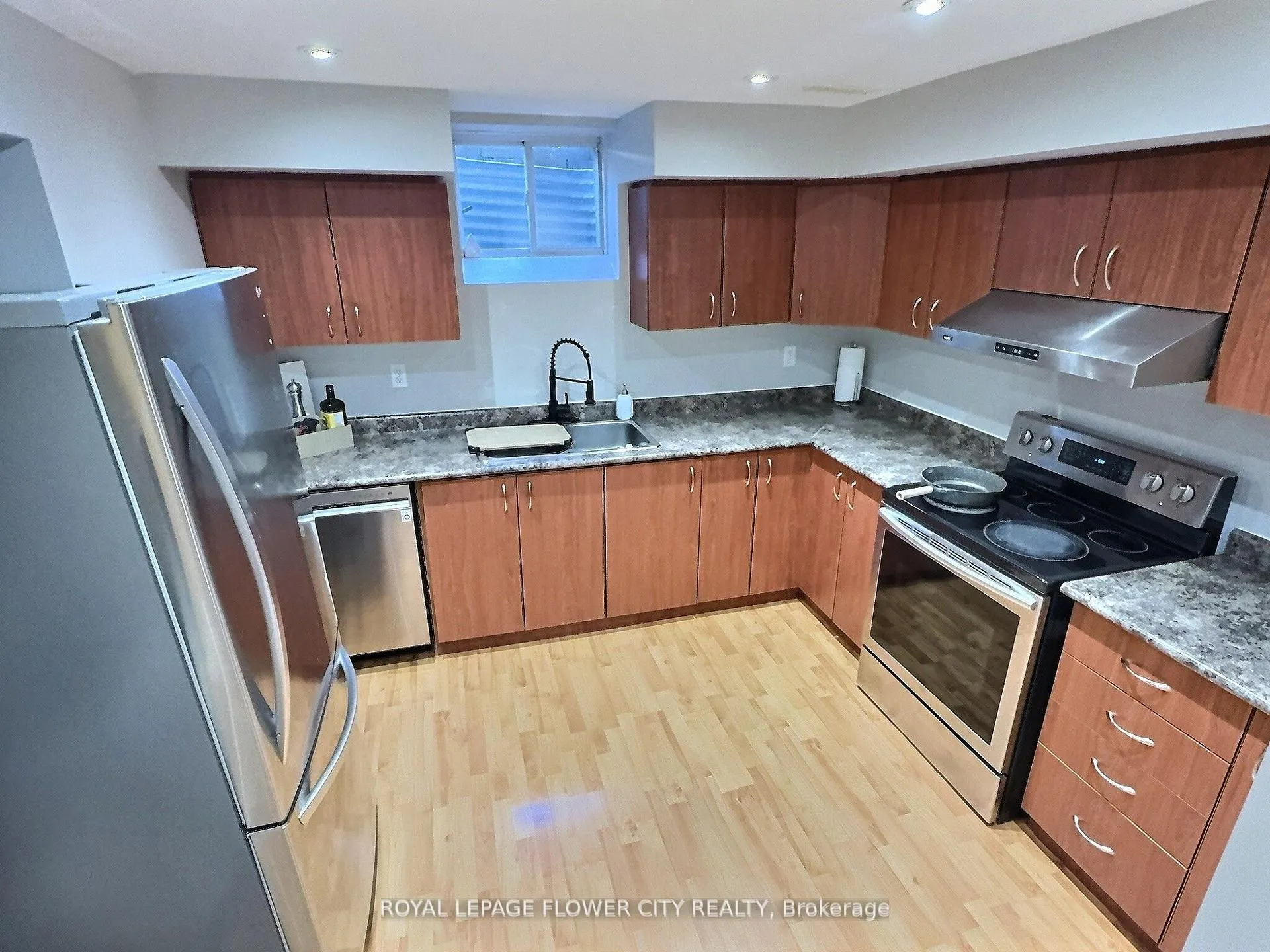 Photo 41 of 70 Colonel Bertram Road, Brampton, Snelgrove — HOMEH