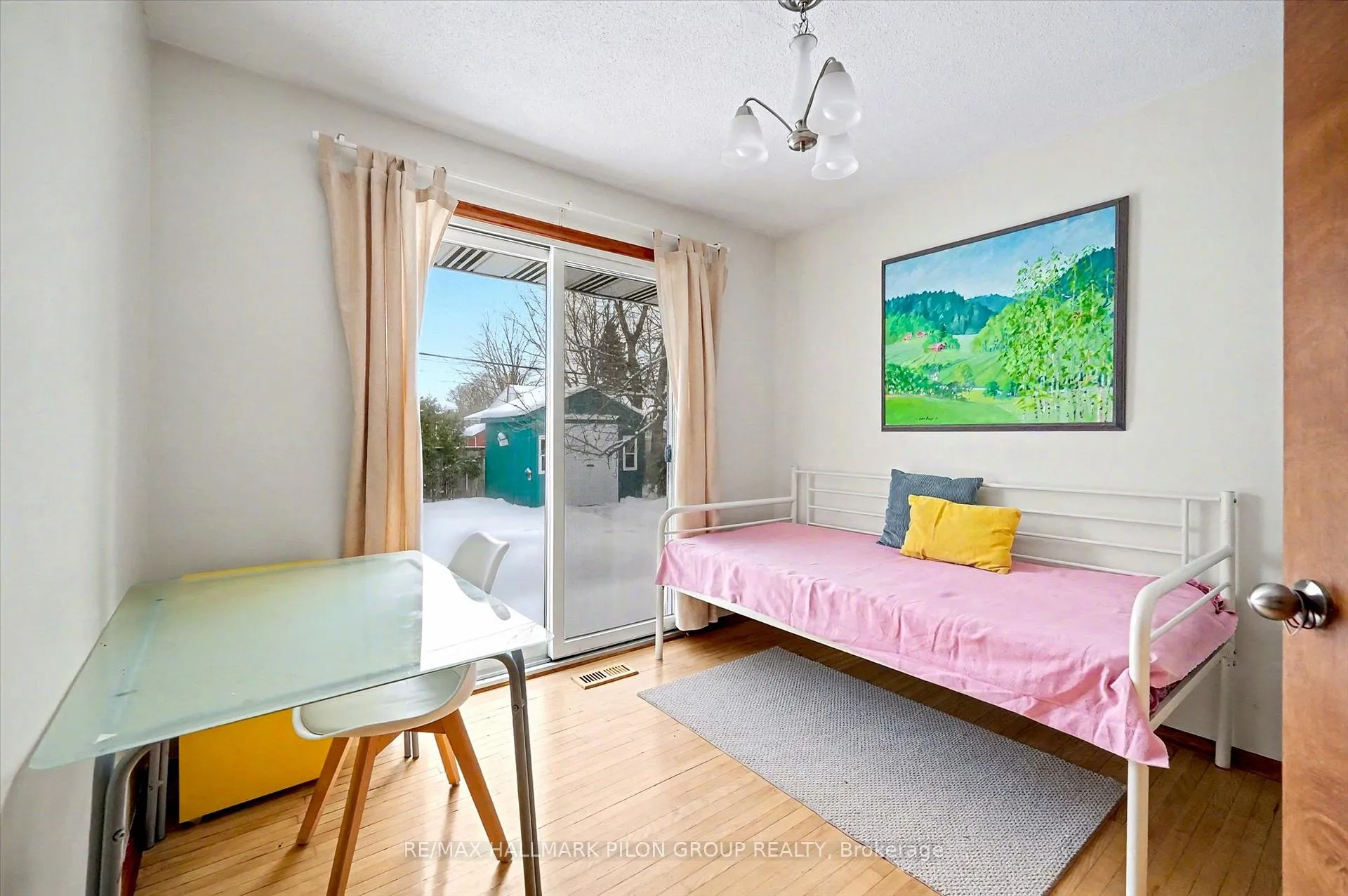 Photo 11 of 2089 Bangor Street, Ottawa, Elmvale Acres/Urbandale — HOMEH