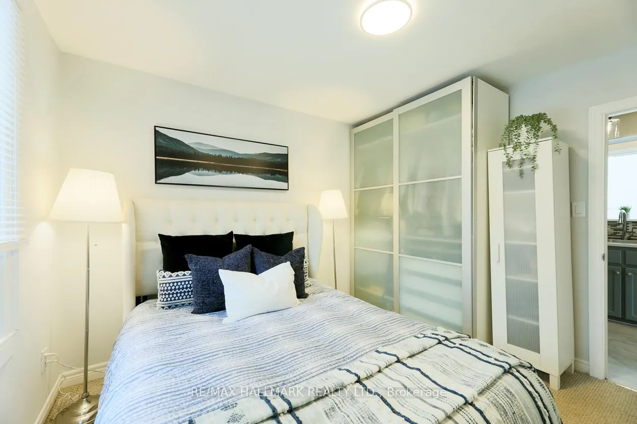 Photo 10 of 28 Lynn Road, Scarborough, Birchcliffe-Cliffside — HOMEH