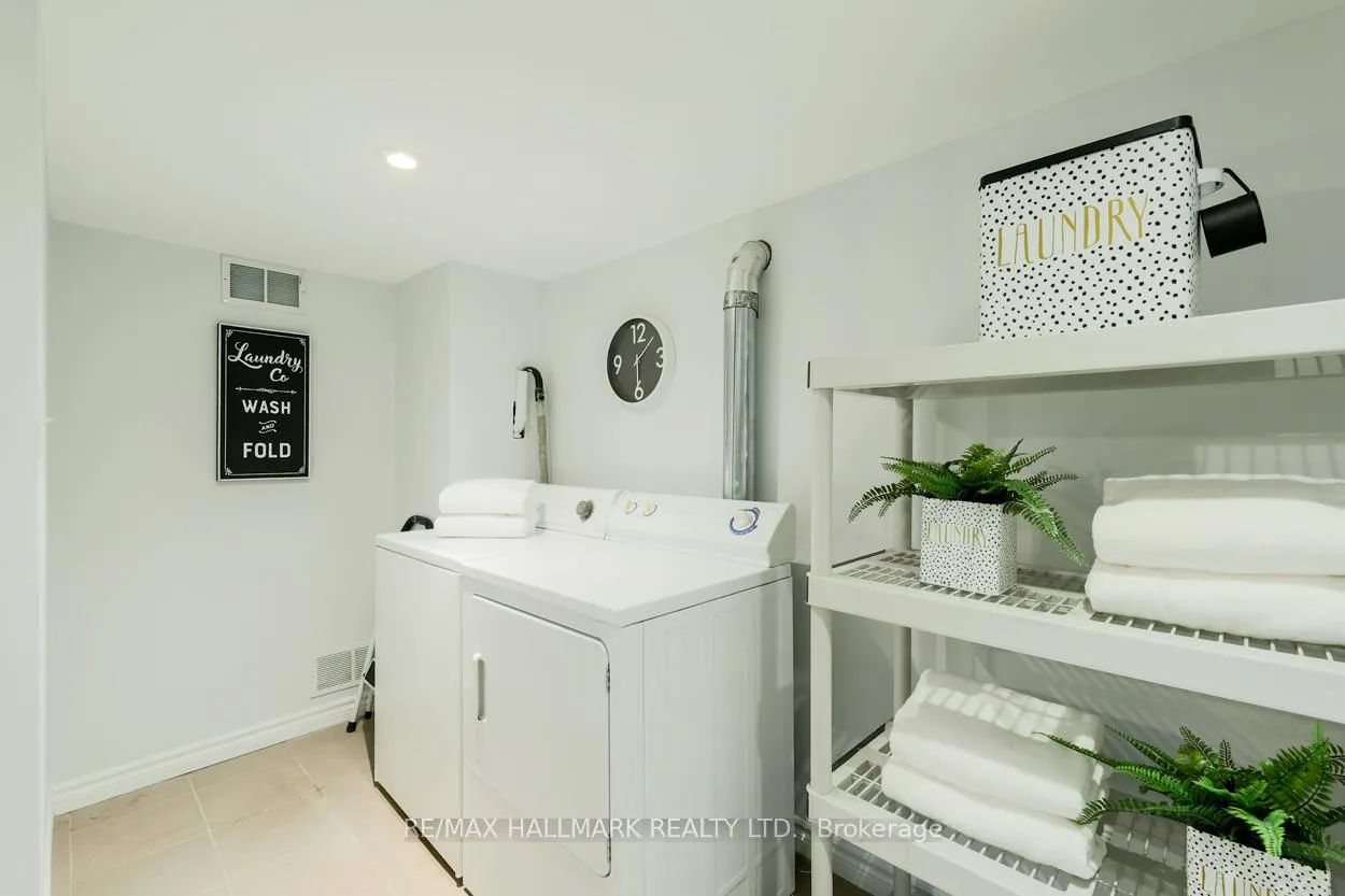 Photo 21 of 28 Lynn Road, Scarborough, Birchcliffe-Cliffside — HOMEH