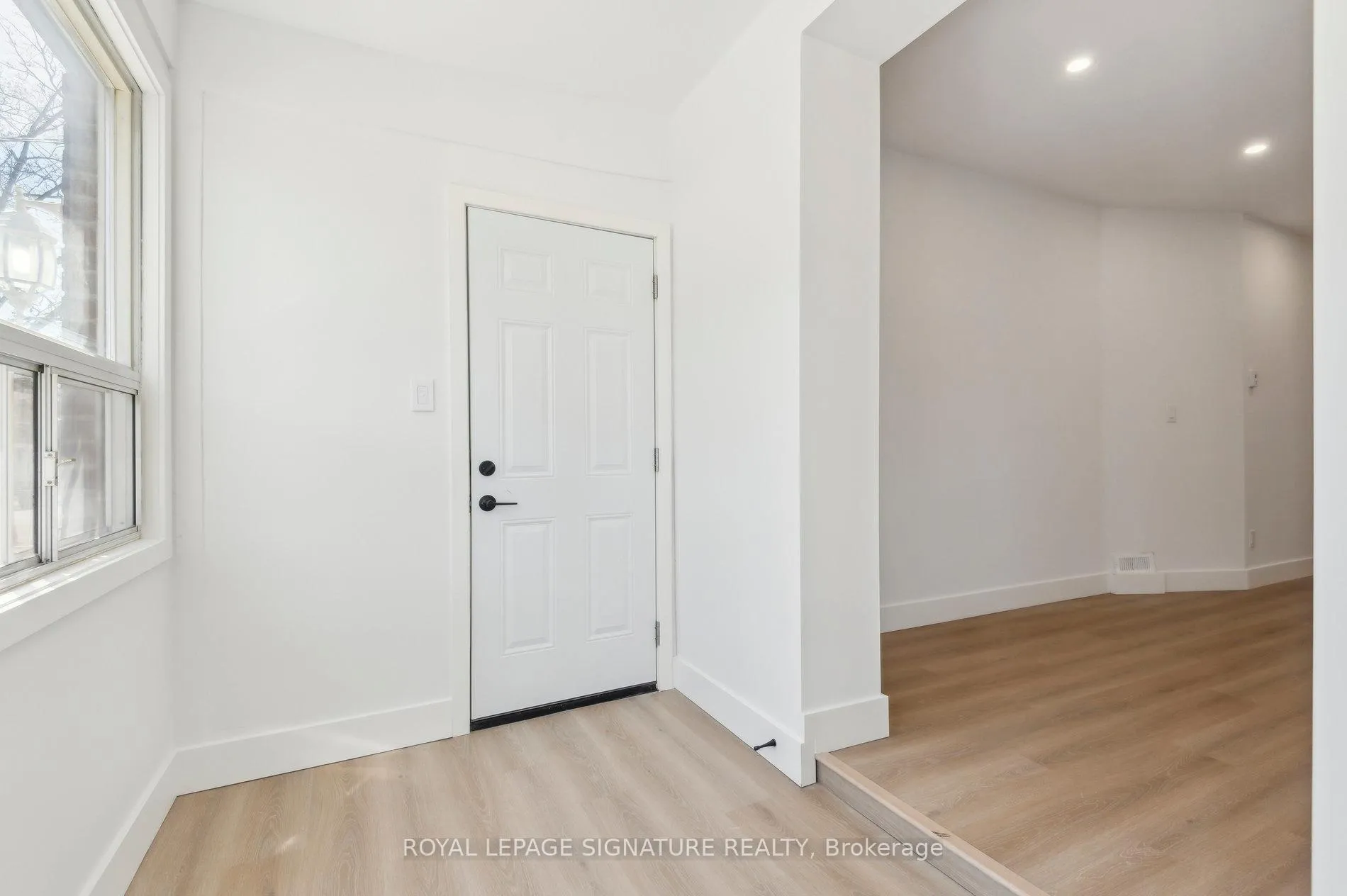 Photo 5 of 176 Gillard Avenue, Toronto, Greenwood-Coxwell — HOMEH